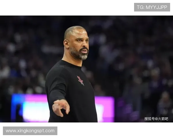 休斯敦火箭队目前由谁担任主教练